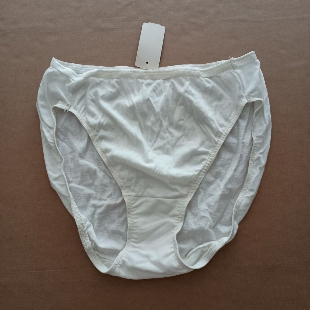 NWT Vanity Fair briefs style panties white size S